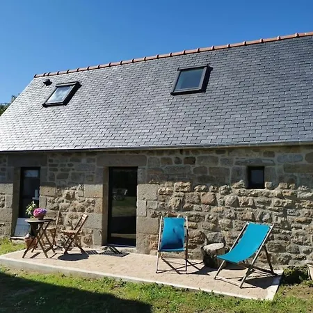 Holiday home Ty Bleiz, Charmante Maison En Pierre, 3kms Plages, Tregastel *
